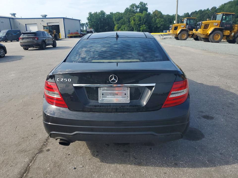 Продаж на аукціоні авто 2015 Mercedes-benz C, vin: WDDGJ4HBXFG368457, номер лоту: 64814926