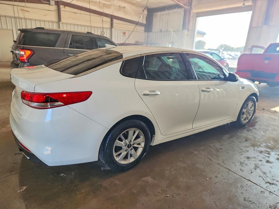 64806286 :رقم المزاد ، 5XXGT4L37JG210758 vin ، 2018 Kia Optima مزاد بيع