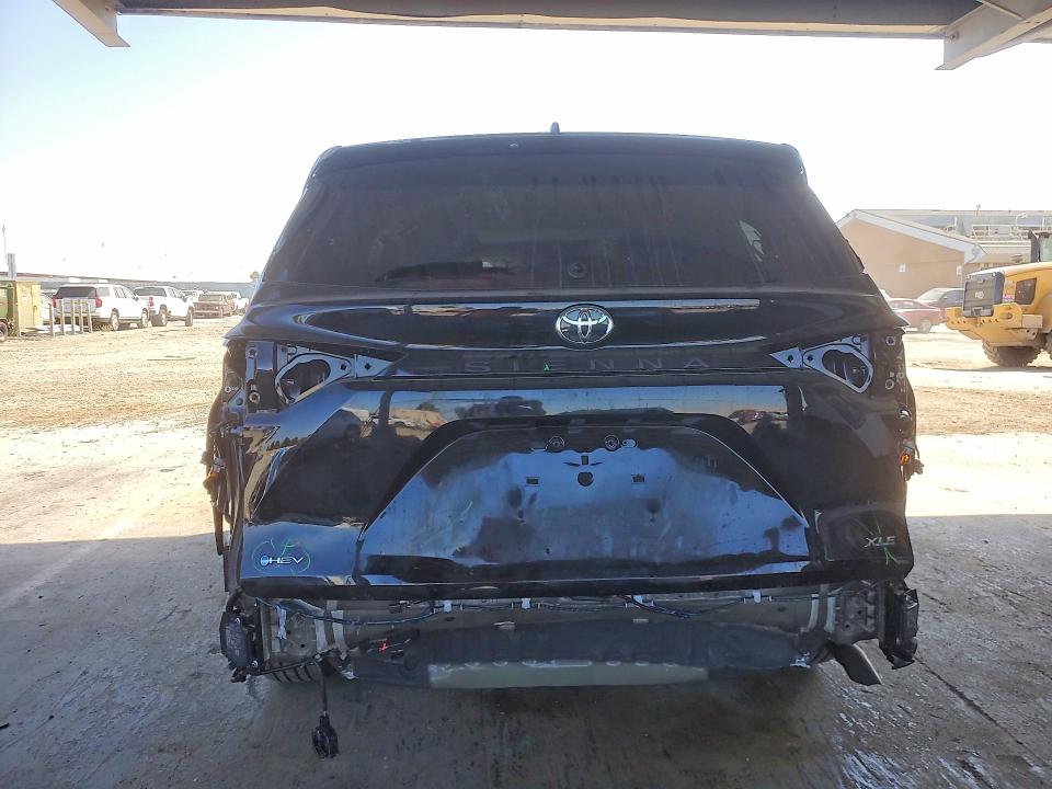 Продажа на аукционе авто 2026 Toyota Sienna, vin: 5TDYRKEC8TS324953, номер лота: 64466456