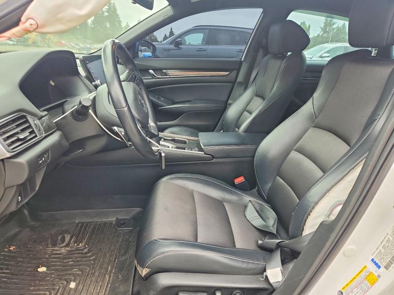 Продажа на аукционе авто 2018 Honda Accord, vin: 1HGCV1F30JA056314, номер лота: 64304306