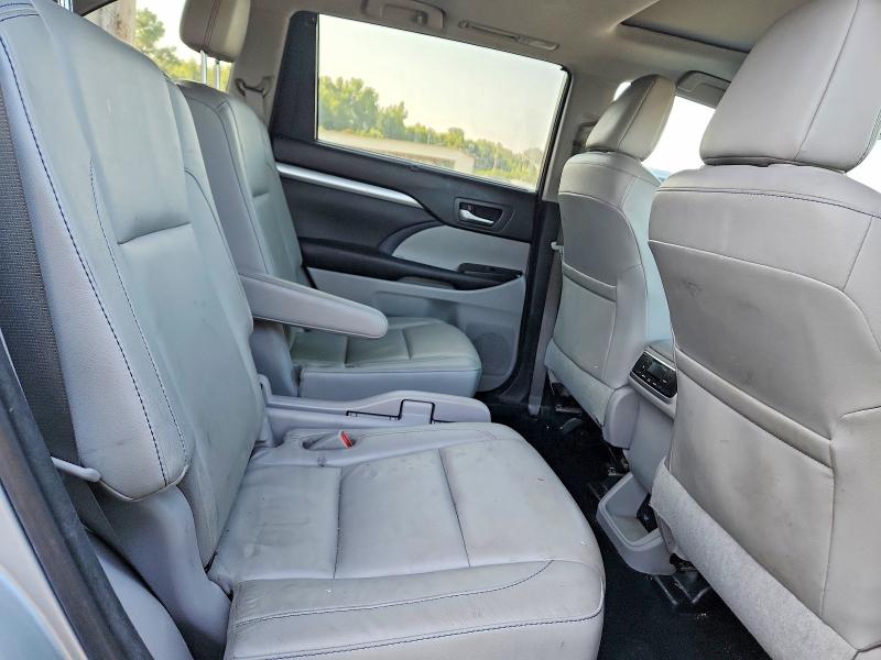 Продаж на аукціоні авто 2017 Toyota Highlander, vin: 5TDJZRFH8HS508995, номер лоту: 62882106