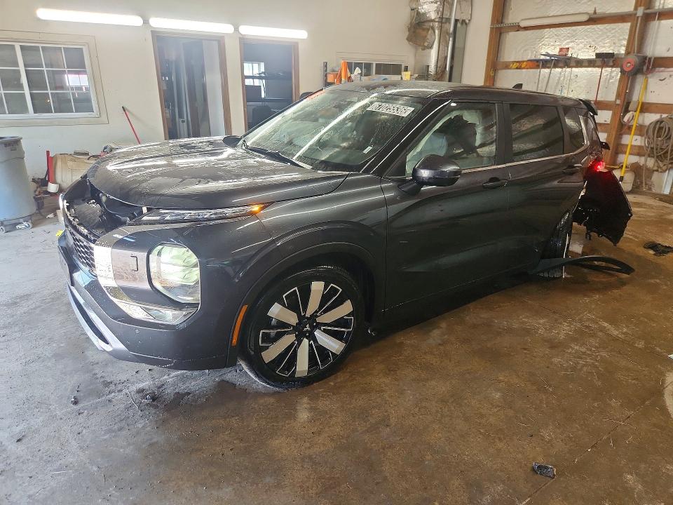 Auction sale of the 2026 Mitsubishi Outlander, vin: JA4J4VAB2TZ048812, lot number: 67025536