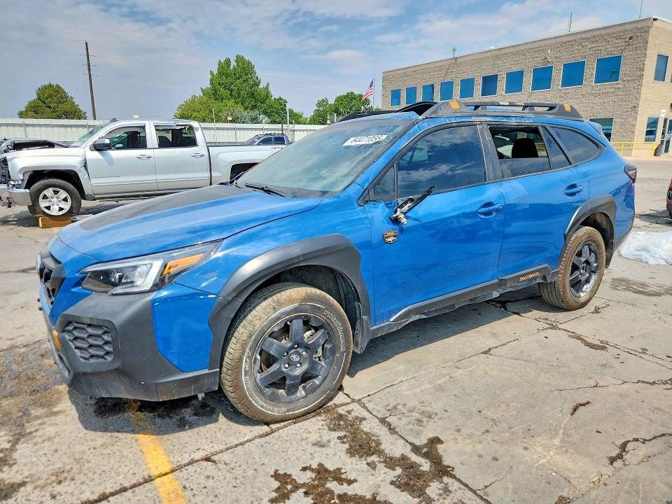 64471056 :رقم المزاد ، 4S4BTGUD9S3166892 vin ، 2025 Subaru Outback مزاد بيع