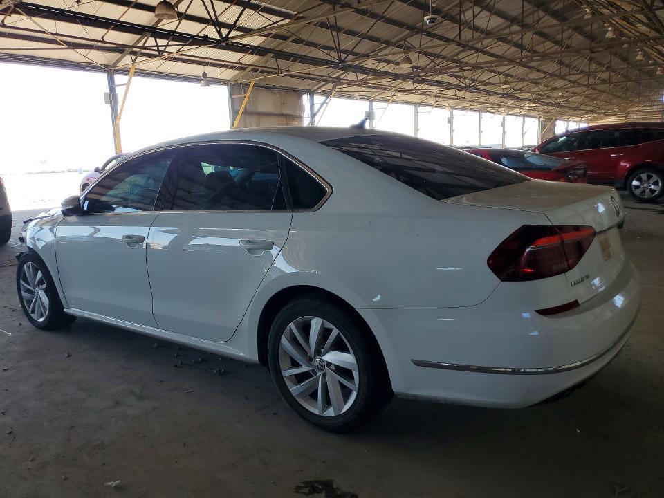 64672916 :رقم المزاد ، 1VWBA7A3XJC021331 vin ، 2018 Volkswagen Passat مزاد بيع