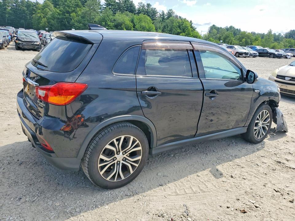 63639676 :رقم المزاد ، JA4AP3AU3JU023683 vin ، 2018 Mitsubishi Outlander Sport مزاد بيع