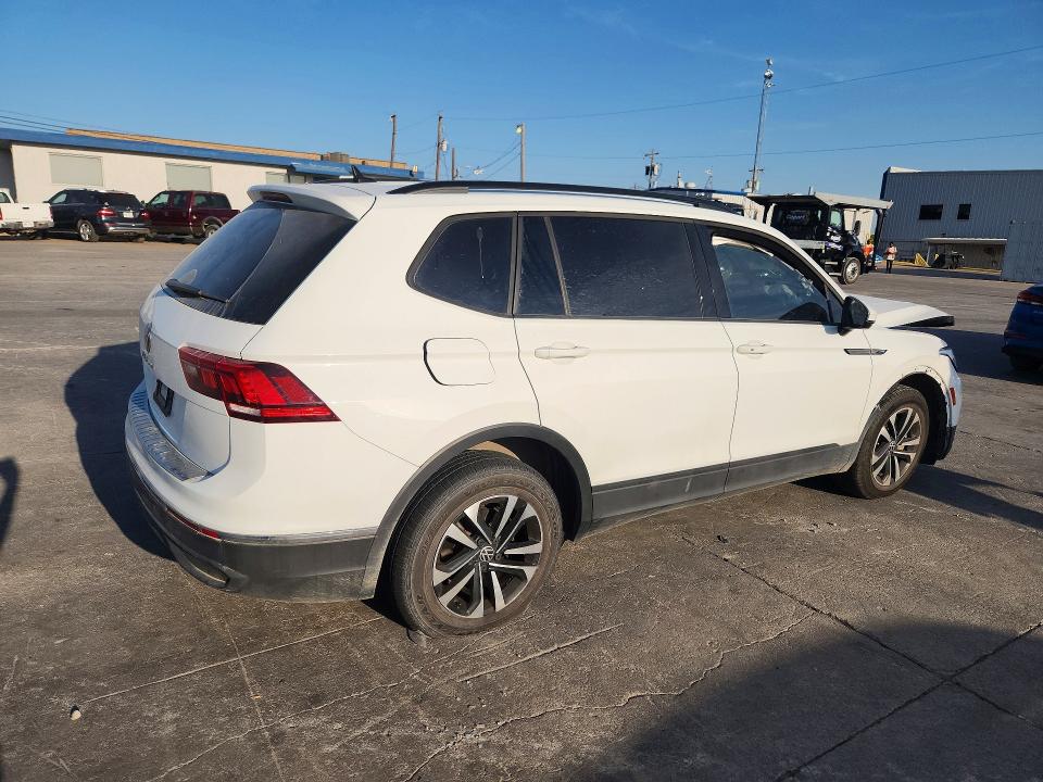 2022 Volkswagen Tiguan მანქანა იყიდება აუქციონზე, vin: 3VV1B7AX8NM143576, აუქციონის ნომერი: 66205456