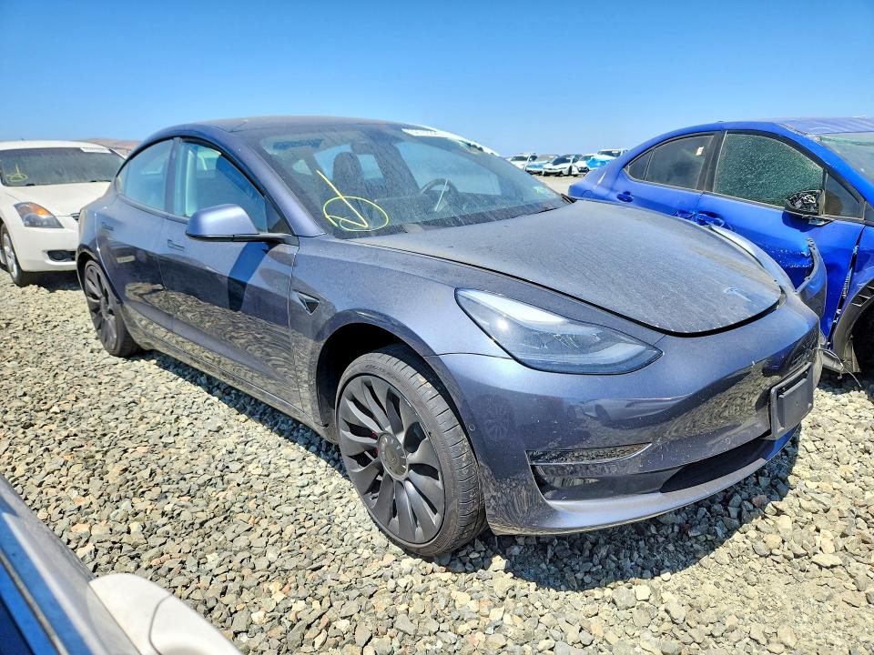 62716326 :رقم المزاد ، 5YJ3E1EC8MF093669 vin ، 2021 Tesla Model 3 مزاد بيع