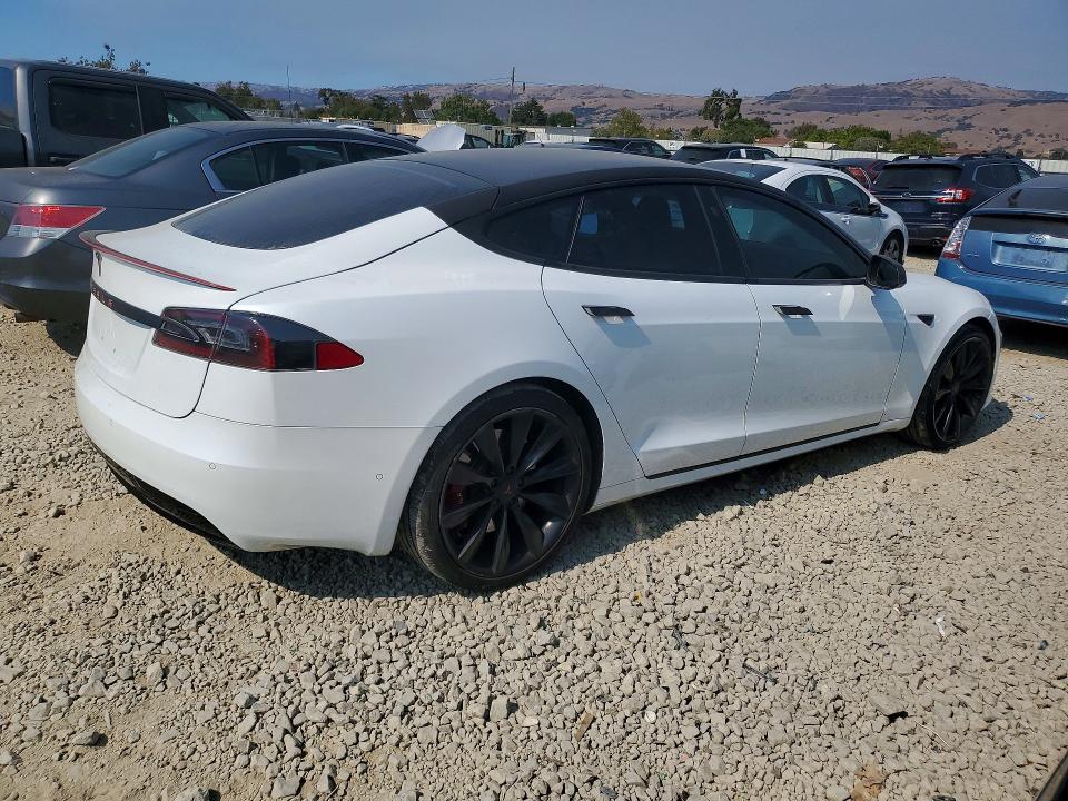 66259096 :رقم المزاد ، 5YJSA1E14HF191318 vin ، 2017 Tesla Model S مزاد بيع
