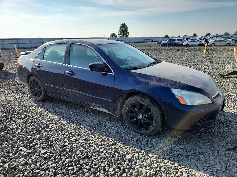 63500826 :رقم المزاد ، 1HGCM66507A032735 vin ، 2007 Honda Accord مزاد بيع
