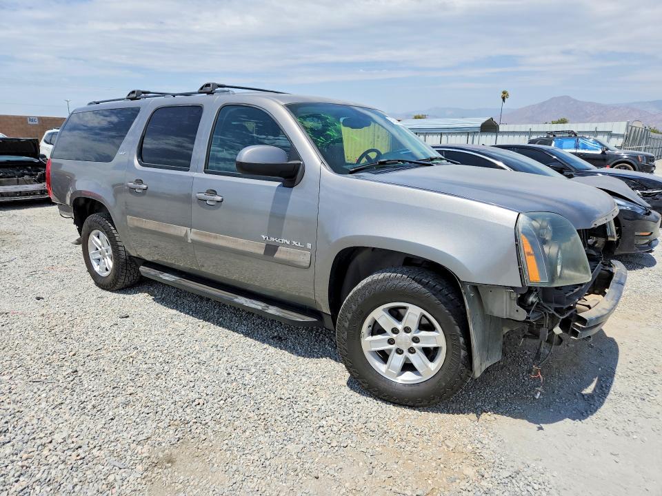 64284436 :رقم المزاد ، 1GKFC16098R132636 vin ، 2008 Gmc Yukon Xl مزاد بيع