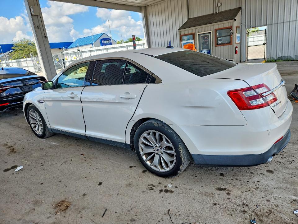 66643096 :رقم المزاد ، 1FAHP2F81FG121035 vin ، 2015 Ford Taurus مزاد بيع