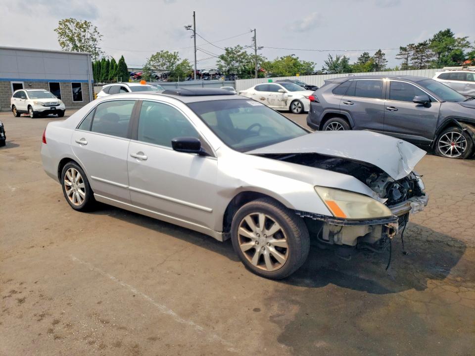 64672936 :رقم المزاد ، 1HGCM66516A025873 vin ، 2006 Honda Accord مزاد بيع