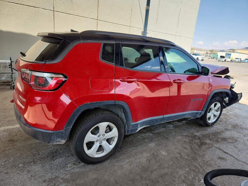 64242526 :رقم المزاد ، 3C4NJDDB7KT752953 vin ، 2019 Jeep Compass مزاد بيع