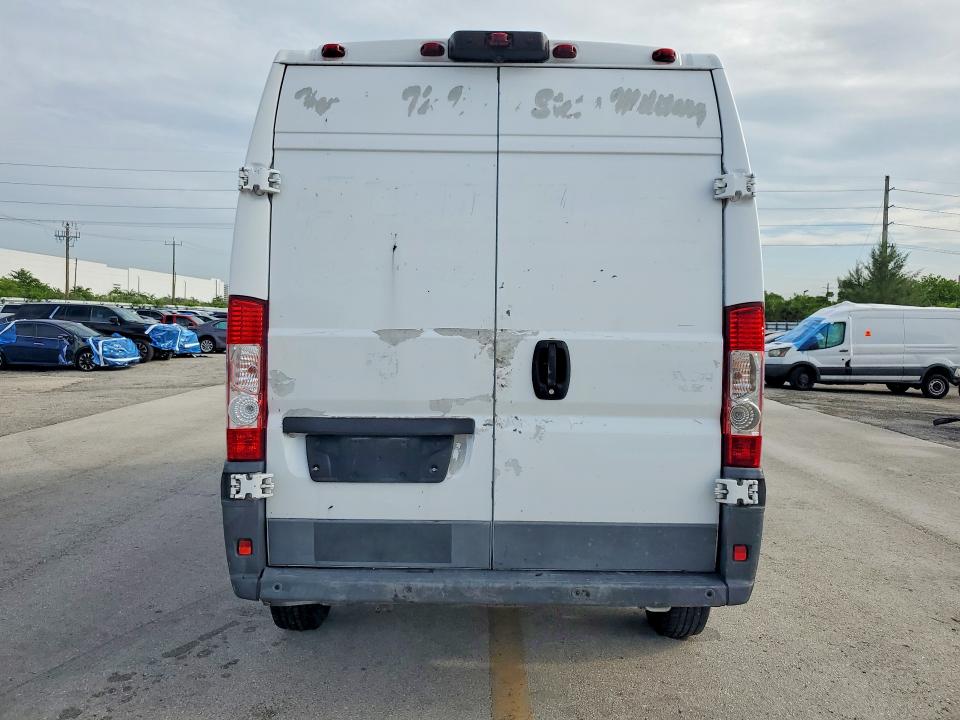 63115246 :رقم المزاد ، 3C6TRVDG1HE511301 vin ، 2017 Ram Promaster 2500 مزاد بيع