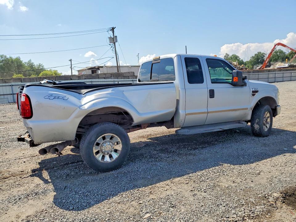 63437486 :رقم المزاد ، 1FTWX31RX8EA32117 vin ، 2008 Ford F350 مزاد بيع