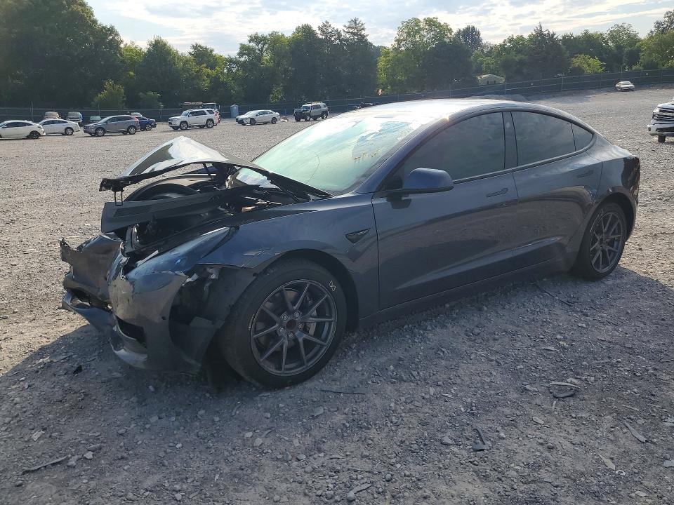 64121786 :رقم المزاد ، 5YJ3E1EA7NF318471 vin ، 2022 Tesla Model 3 مزاد بيع