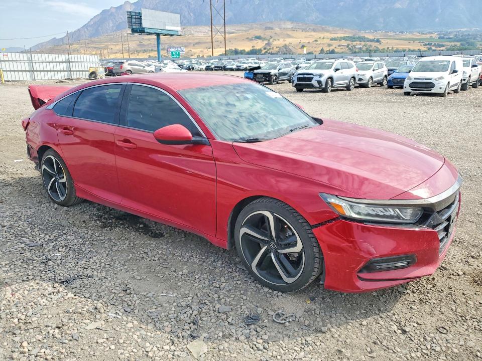 64388296 :رقم المزاد ، 1HGCV1F3XKA088267 vin ، 2019 Honda Accord مزاد بيع
