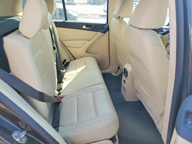 Продажа на аукционе авто 2017 Volkswagen Tiguan, vin: WVGBV7AXXHK004115, номер лота: 63516096