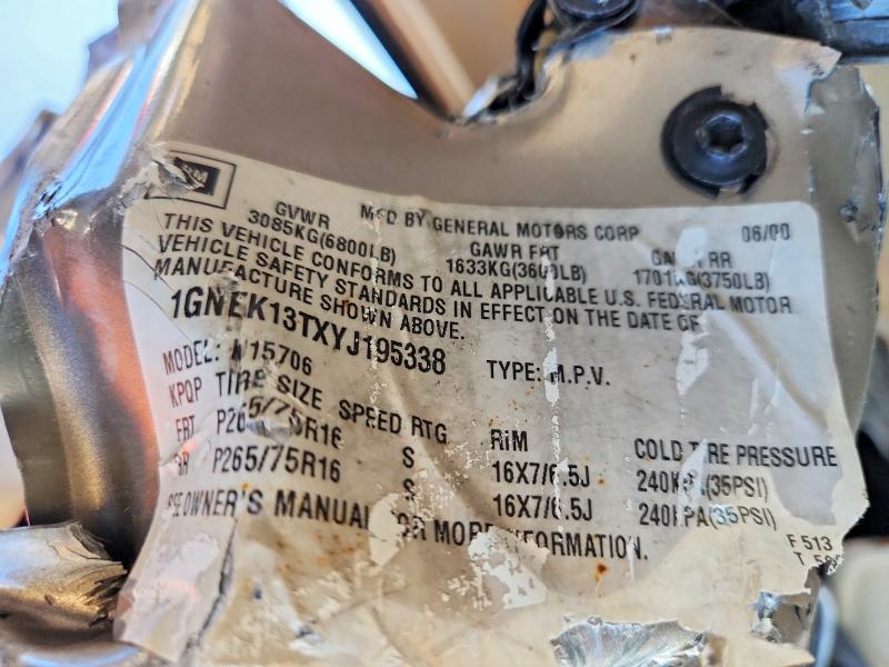 66614136 :رقم المزاد ، 2GCEC19V4Y1170024 vin ، 2000 Chevrolet Silverado مزاد بيع
