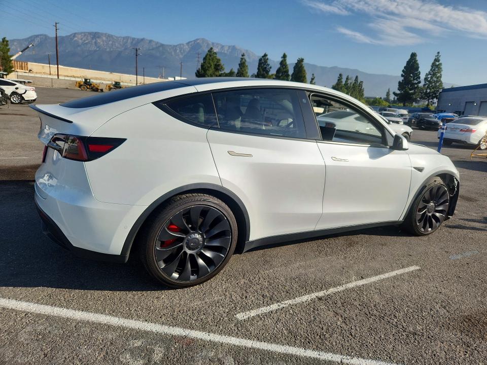 Aukcja sprzedaży 2022 Tesla Model Y, vin: 7SAYGDEFXNF495466, numer aukcji: 63336656