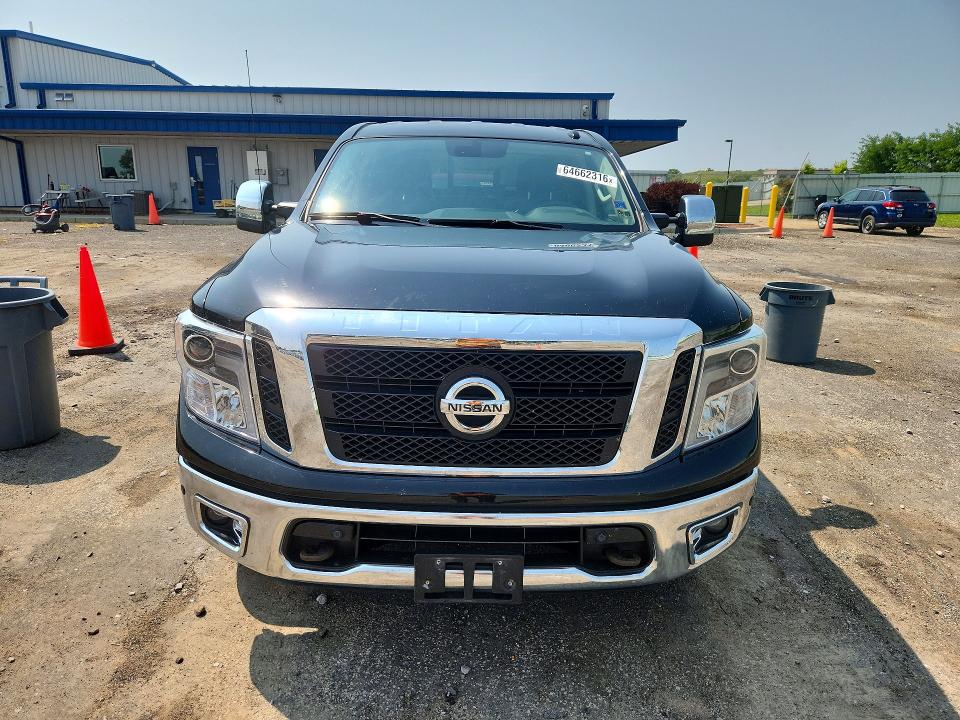 2017 Nissan Titan მანქანა იყიდება აუქციონზე, vin: 1N6AA1E55HN503840, აუქციონის ნომერი: 64662316