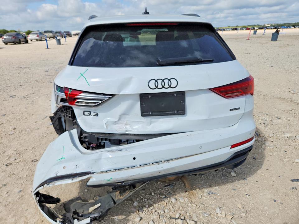 2022 Audi Q3 მანქანა იყიდება აუქციონზე, vin: WA1EECF3XN1004711, აუქციონის ნომერი: 64109696