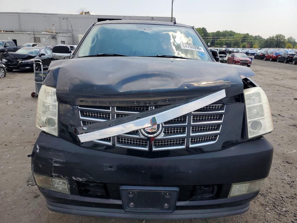 Продажа на аукционе авто 2007 Cadillac Escalade, vin: 1GYFK638X7R199941, номер лота: 64766096