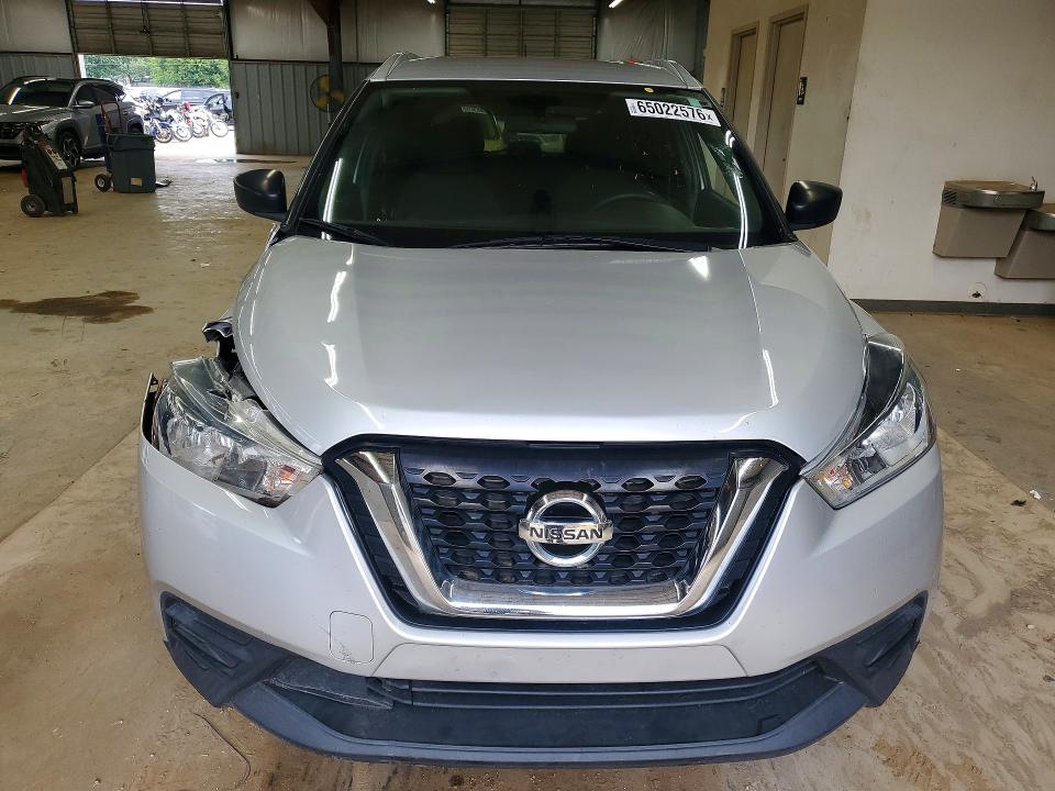 Продаж на аукціоні авто 2019 Nissan Kicks, vin: 3N1CP5CU8KL560202, номер лоту: 65022576