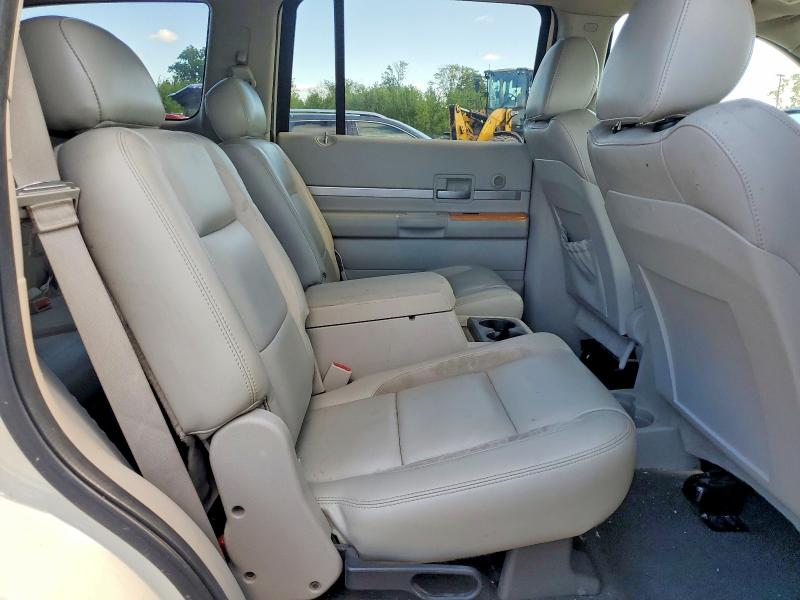65207946 :رقم المزاد ، 1A8HW582X8F129546 vin ، 2008 Chrysler Aspen مزاد بيع