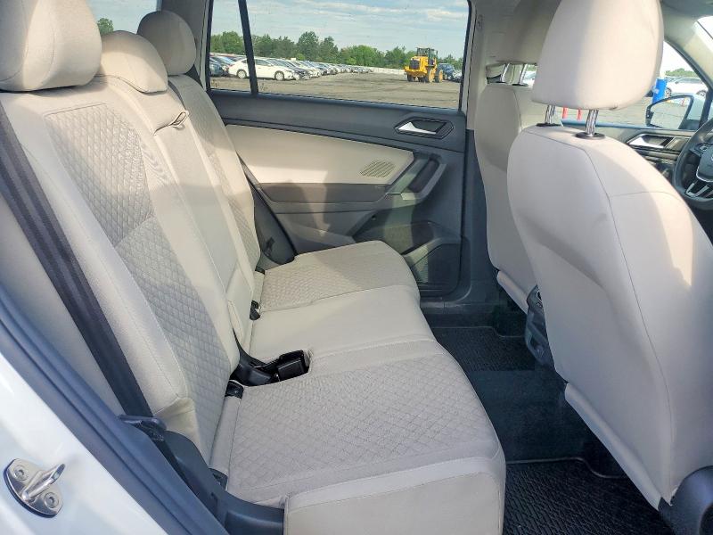 2018 Volkswagen Tiguan მანქანა იყიდება აუქციონზე, vin: 3VV0B7AX3JM045643, აუქციონის ნომერი: 65435346