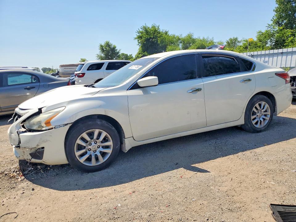 Продажа на аукционе авто 2015 Nissan Altima, vin: 1N4AL3AP3FN337174, номер лота: 63117496