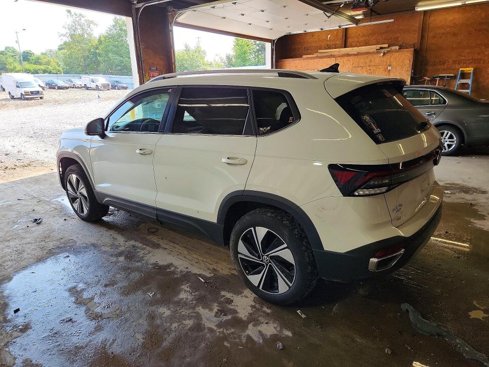 Продажа на аукционе авто 2025 Volkswagen Taos, vin: 3VVUC7B27SM046524, номер лота: 64609546