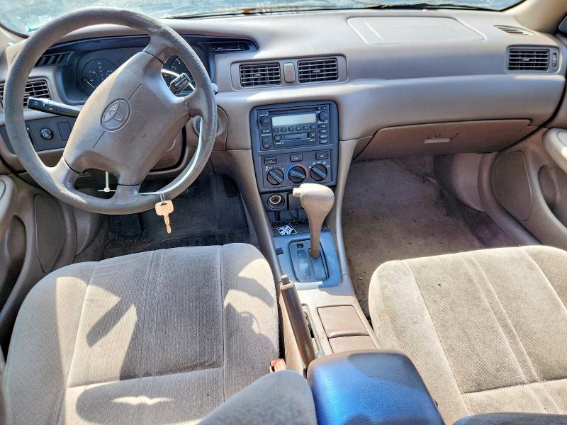 65735656 :رقم المزاد ، 4T1BG22K7YU971866 vin ، 2000 Toyota Camry مزاد بيع