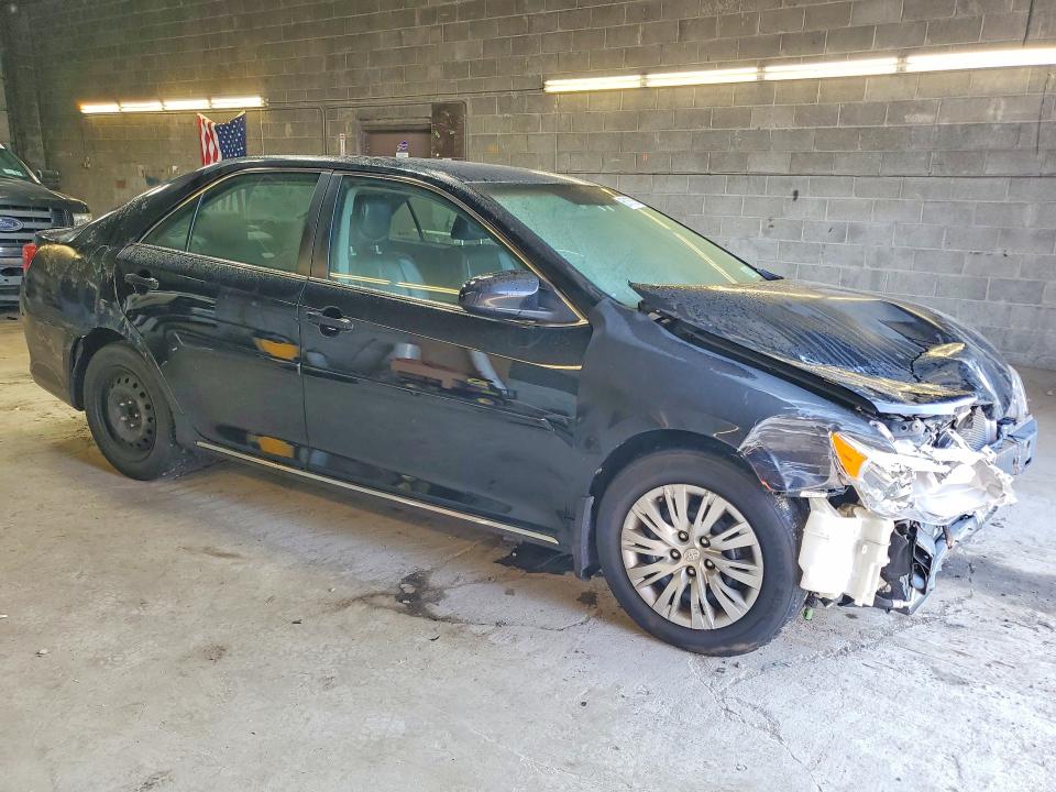 65176726 :رقم المزاد ، 4T4BF1FK8ER386447 vin ، 2014 Toyota Camry مزاد بيع