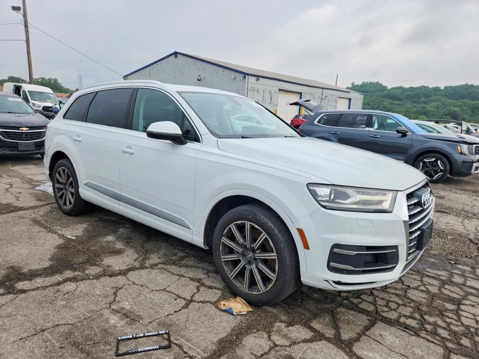 Продаж на аукціоні авто 2017 Audi Q7, vin: WA1LAAF71HD000852, номер лоту: 64310306