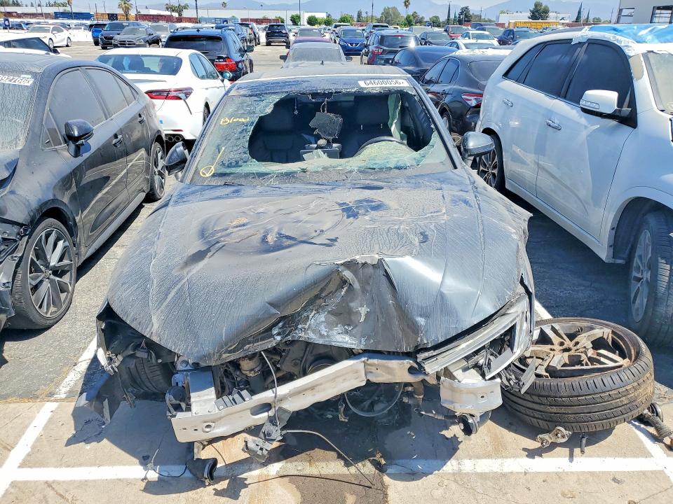 Продаж на аукціоні авто 2018 Audi A4, vin: WAUENAF43JN004827, номер лоту: 64600056