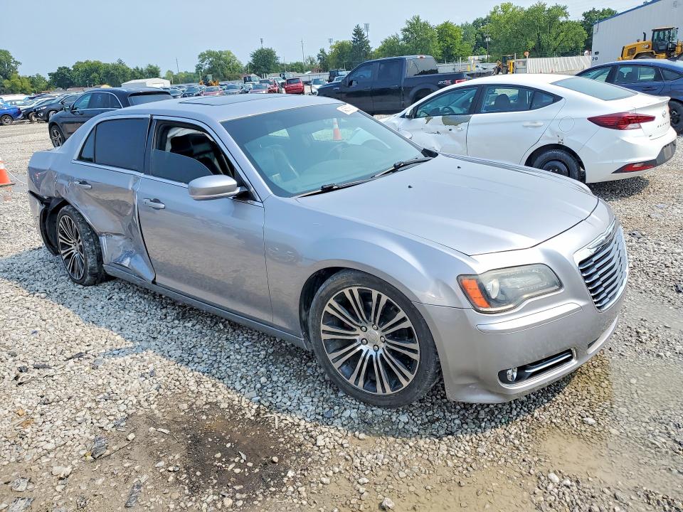 Продажа на аукционе авто 2013 Chrysler 300, vin: 2C3CCABG8DH731852, номер лота: 64555896