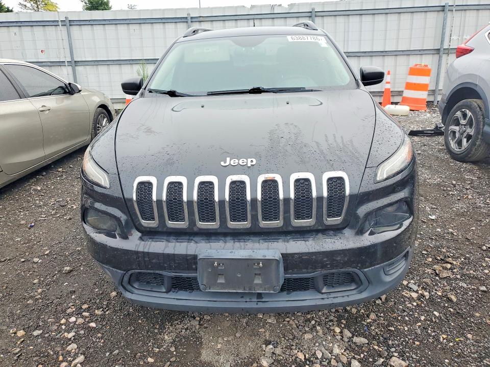 63887786 :رقم المزاد ، 1C4PJLAB2GW264857 vin ، 2016 Jeep Cherokee مزاد بيع