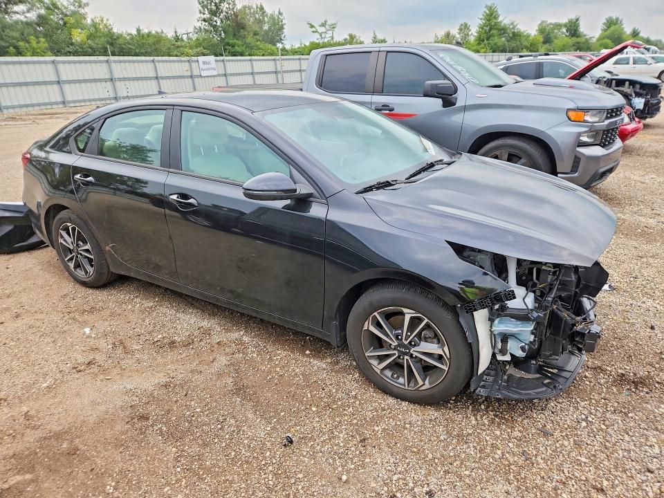 2022 Kia Forte მანქანა იყიდება აუქციონზე, vin: 3KPF24AD9NE481832, აუქციონის ნომერი: 64097916