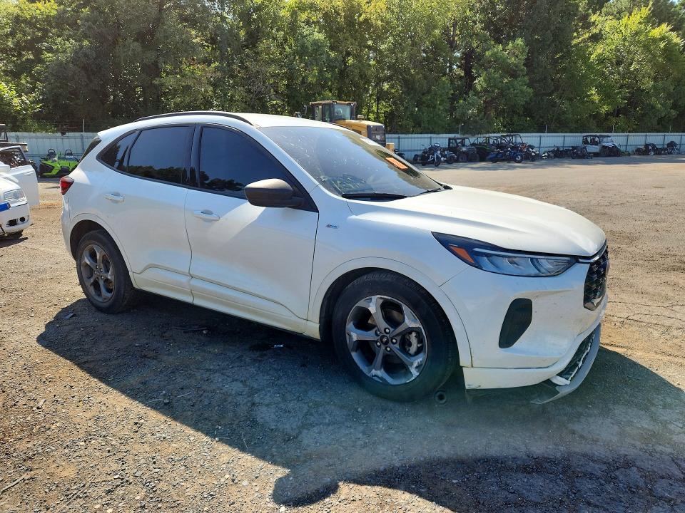 64098396 :رقم المزاد ، 1FMCU0MN9RUA47617 vin ، 2024 Ford Escape مزاد بيع