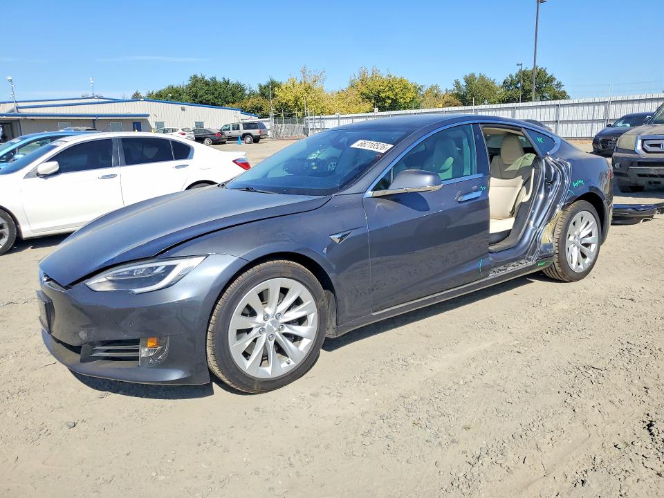 66216526 :رقم المزاد ، 5YJSA1E23KF302151 vin ، 2019 Tesla Model S مزاد بيع
