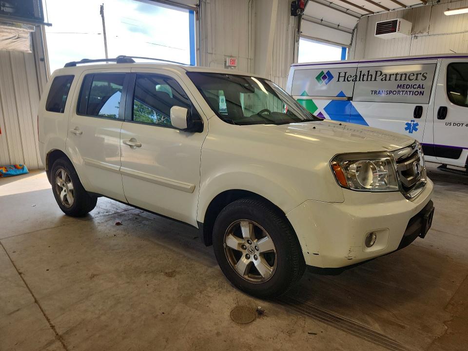 64796366 :رقم المزاد ، 5FNYF4H51BB085959 vin ، 2011 Honda Pilot مزاد بيع