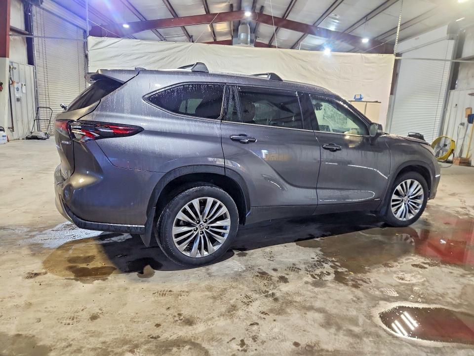 2024 Toyota Highlander Hybrid მანქანა იყიდება აუქციონზე, vin: 5TDEBRCH2RS634474, აუქციონის ნომერი: 63656216