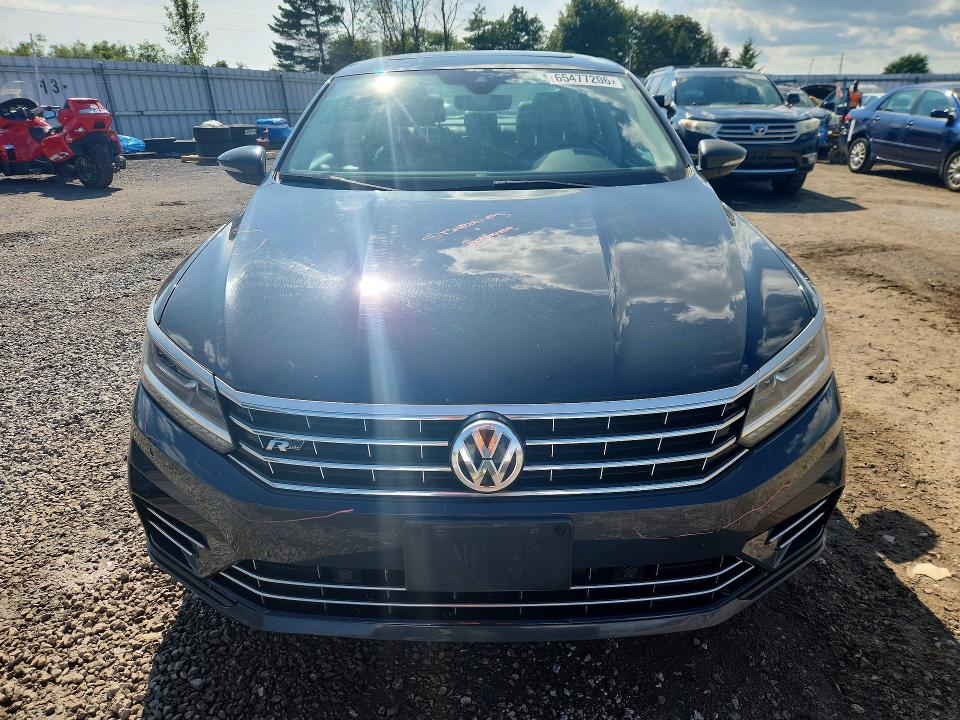 Продажа на аукционе авто 2017 Volkswagen Passat, vin: 1VWET7A34HC015414, номер лота: 65477206