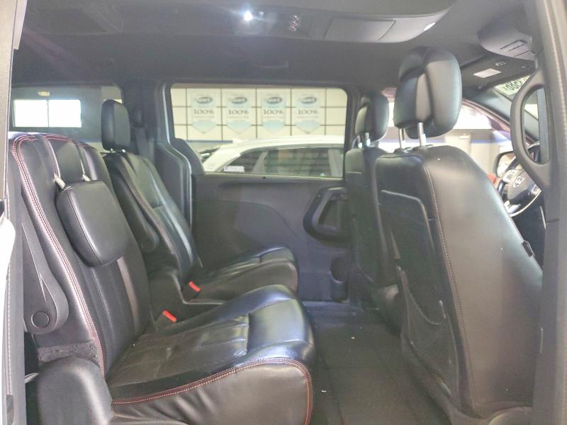 63363586 :رقم المزاد ، 2C4RDGEG2JR283924 vin ، 2018 Dodge Grand Caravan مزاد بيع