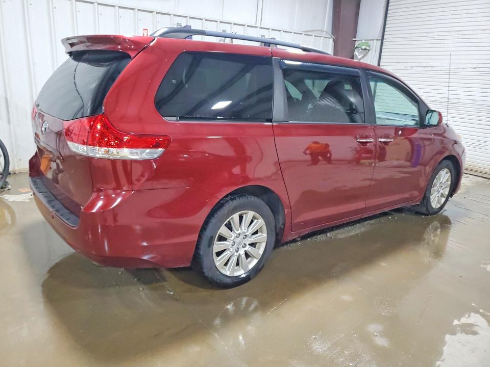 2014 Toyota Sienna მანქანა იყიდება აუქციონზე, vin: 5TDDK3DC0ES089168, აუქციონის ნომერი: 63796756
