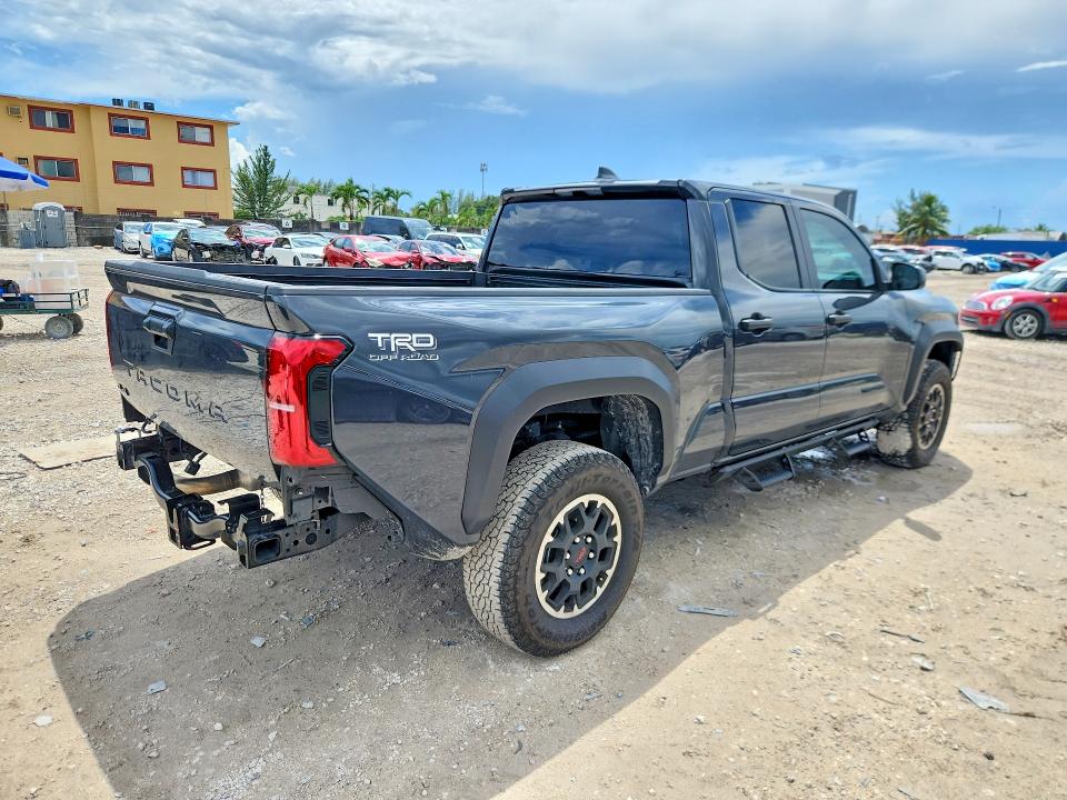 67160926 :رقم المزاد ، 3TYLB5JN7RT051380 vin ، 2024 Toyota Tacoma مزاد بيع