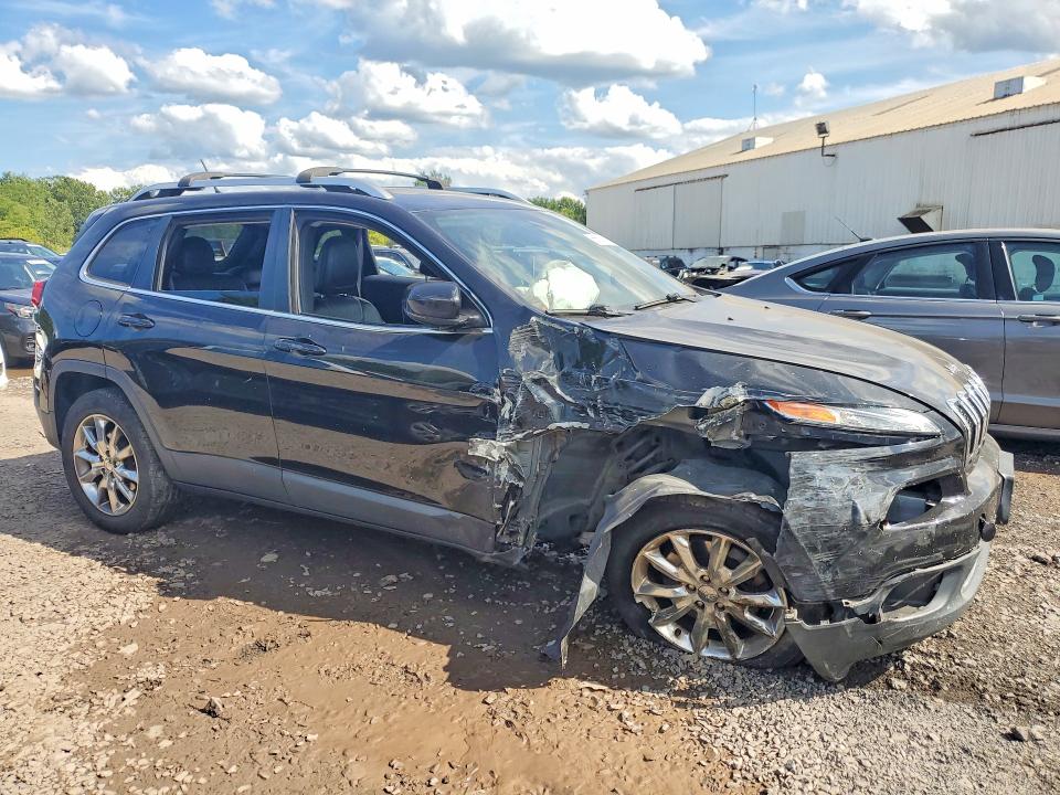 66501186 :رقم المزاد ، 1C4PJMDS2FW604217 vin ، 2015 Jeep Cherokee مزاد بيع