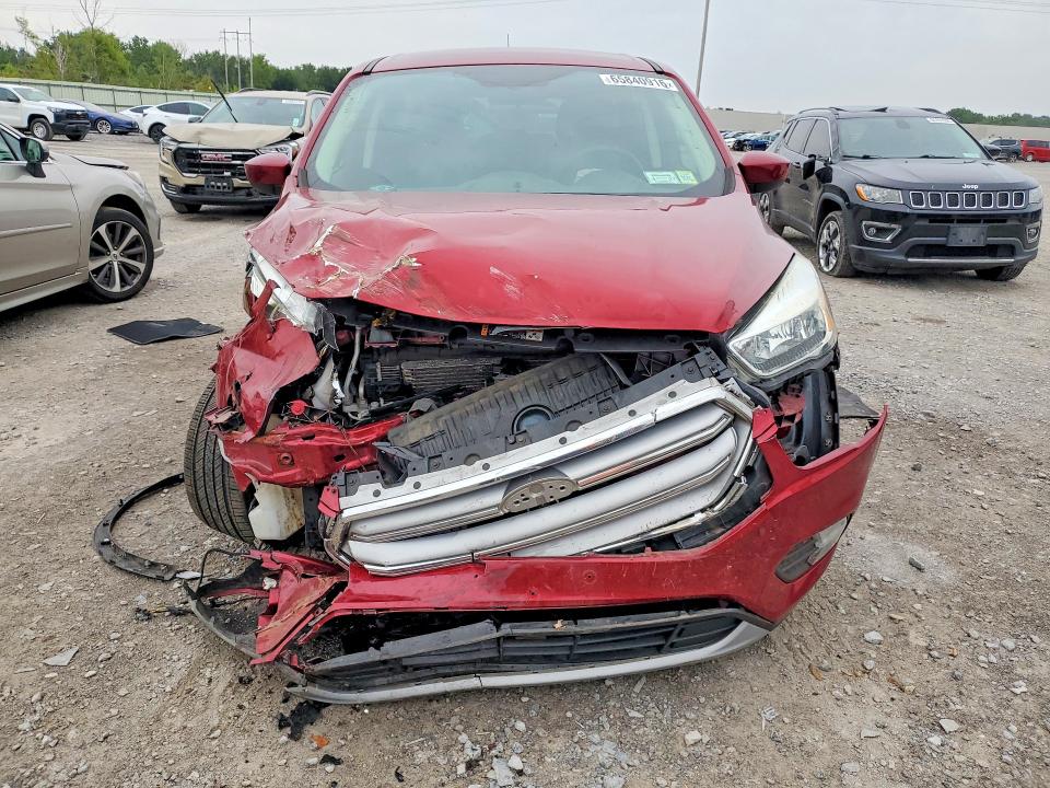 65840916 :رقم المزاد ، 1FMCU0GDXHUD57082 vin ، 2017 Ford Escape مزاد بيع