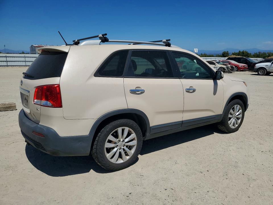 2011 Kia Sorento მანქანა იყიდება აუქციონზე, vin: 5XYKU3A15BG075859, აუქციონის ნომერი: 62635236